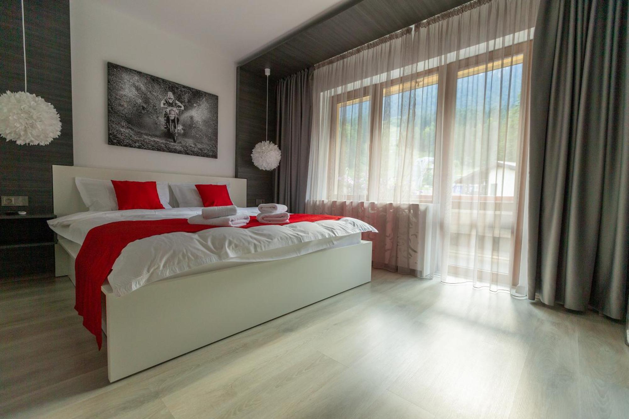 Hrodberht Ski Apartment Буштені Екстер'єр фото
