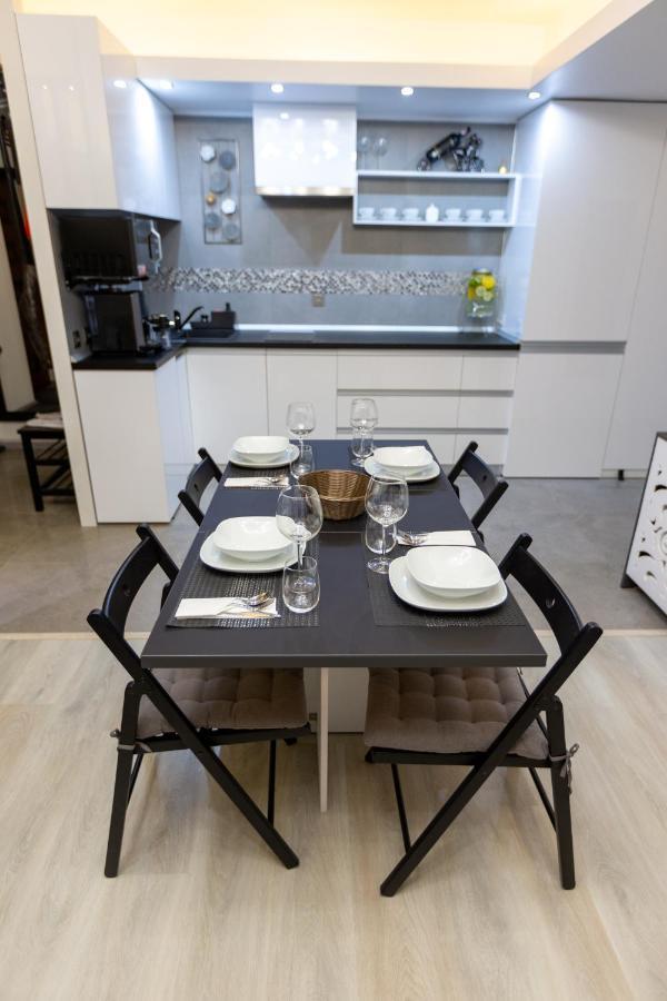 Hrodberht Ski Apartment Буштені Екстер'єр фото