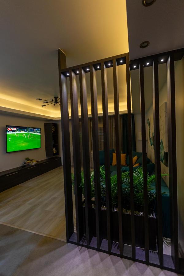 Hrodberht Ski Apartment Буштені Екстер'єр фото